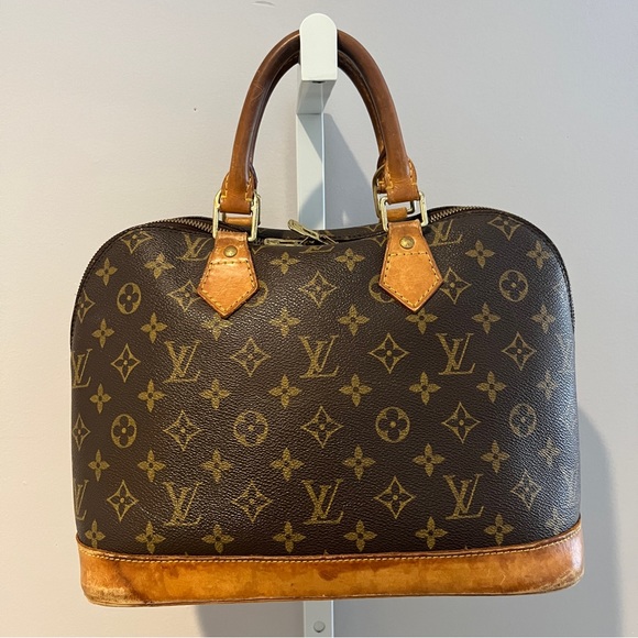 Louis Vuitton Bag - Picture 2 of 16